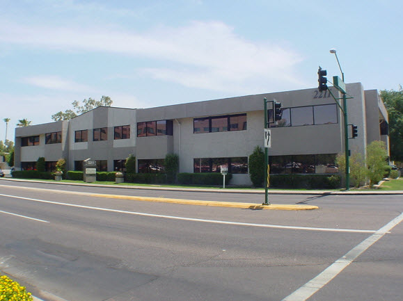 photo of multi-tenant low rise building